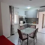 Zale Apartman Zára