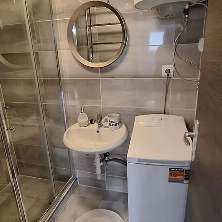 Zale Apartment