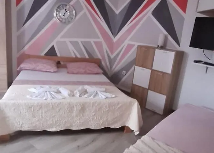 Zale Apartment *