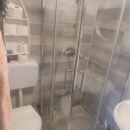 Zale Apartment *