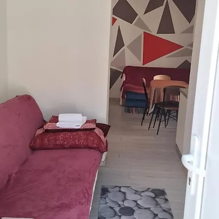 Zale Apartment