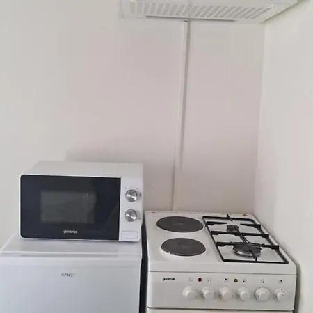 דירה Zale זאדאר